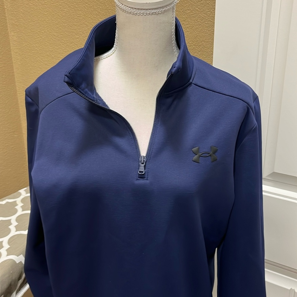 Like new navy under armor 1/4 zip